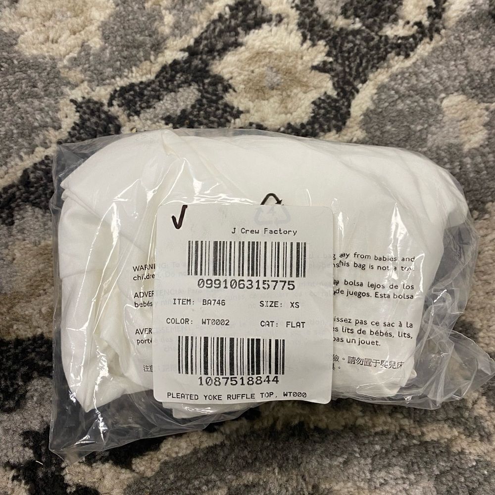 J. Crew Factory Pleated ruffle top Item BA746* - Picture 2 of 4